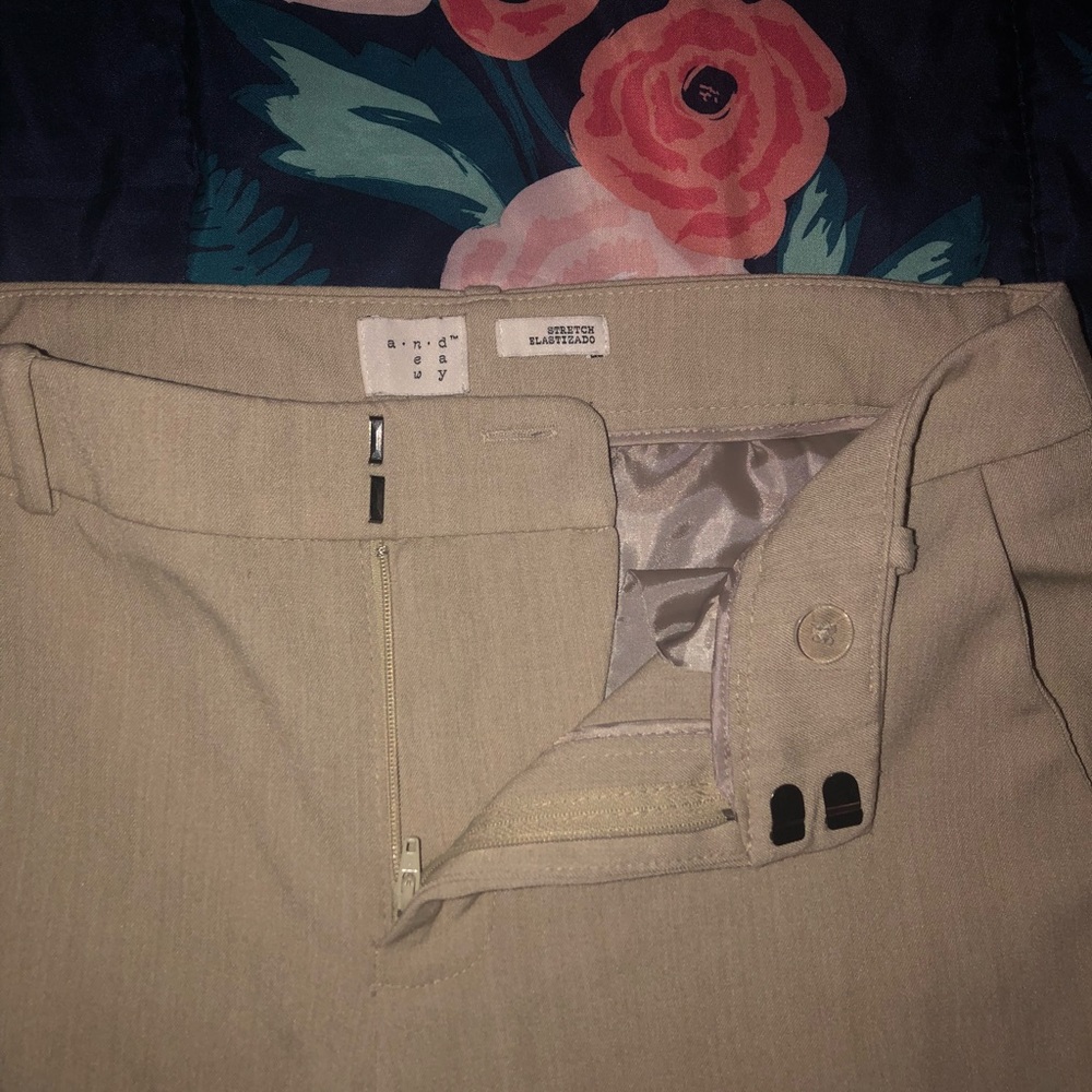 Pants - Picture 3 of 5